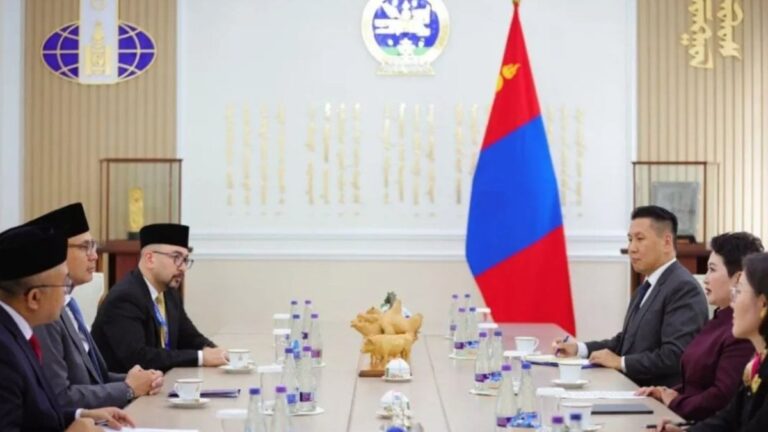 endonezya-ve-mogolistan-iliskilerinin-70-yili-icin-ziyaret-hazirliklari-basladi-225ljDvE.jpg